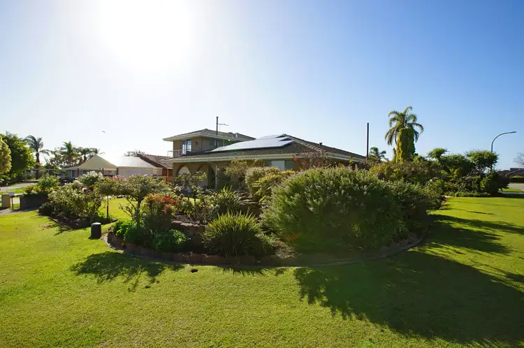 Second view of Homely house listing, 13 Monterey Court, Kardinya WA 6163