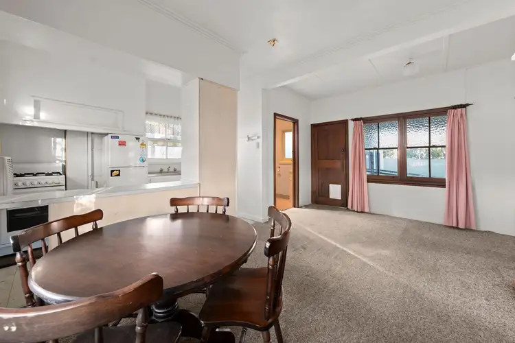 Fifth view of Homely house listing, 8 Elizabeth Street, Benalla VIC 3672