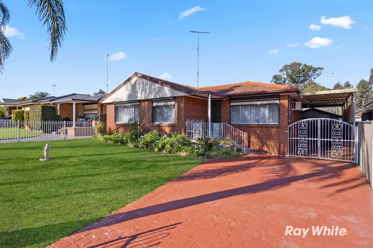 25 Elwood Crescent, Quakers Hill NSW 2763