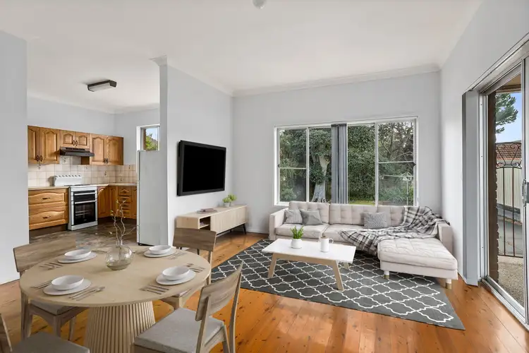 8 Storey Street, Oak Flats NSW 2529