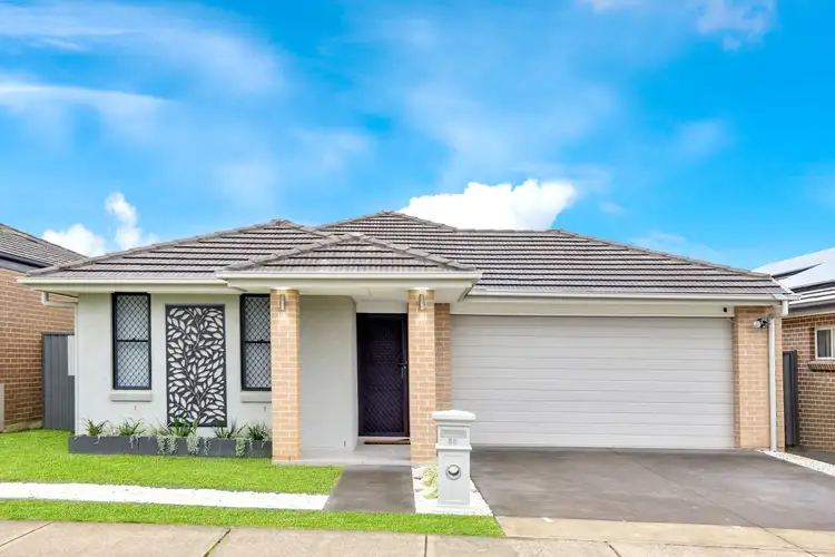66 Northridge Road, Jordan Springs NSW 2747