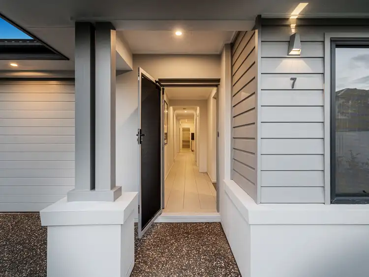 Third view of Homely house listing, 7 Grange Close, Rochedale QLD 4123