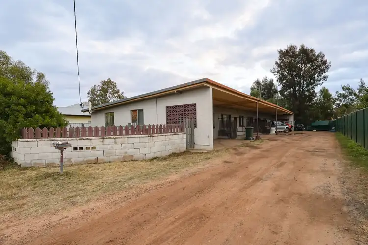 127 Charles Street, Roma QLD 4455