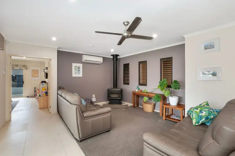 Fourth view of Homely house listing, 9 Kiaman Close, Bushfield VIC 3281
