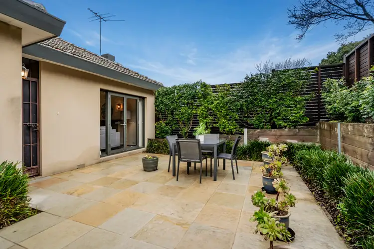 Main view of Homely unit listing, 1/2 Kneale Drive, Box Hill North VIC 3129