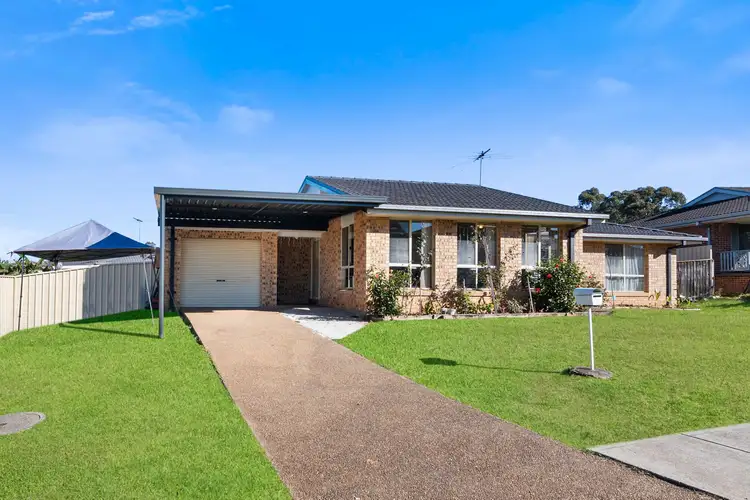 104 Cleopatra Drive, Rosemeadow NSW 2560