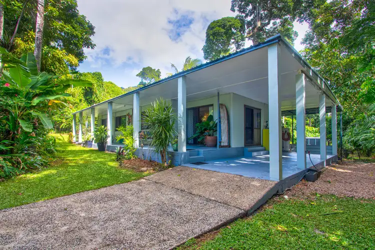 19 Pioneer Street, Bingil Bay QLD 4852