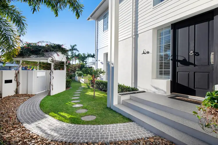Fourth view of Homely house listing, 10 Helen Court, Broadbeach Waters QLD 4218