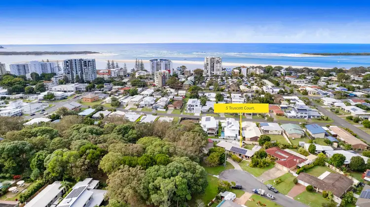 5 Truscott Court, Golden Beach QLD 4551
