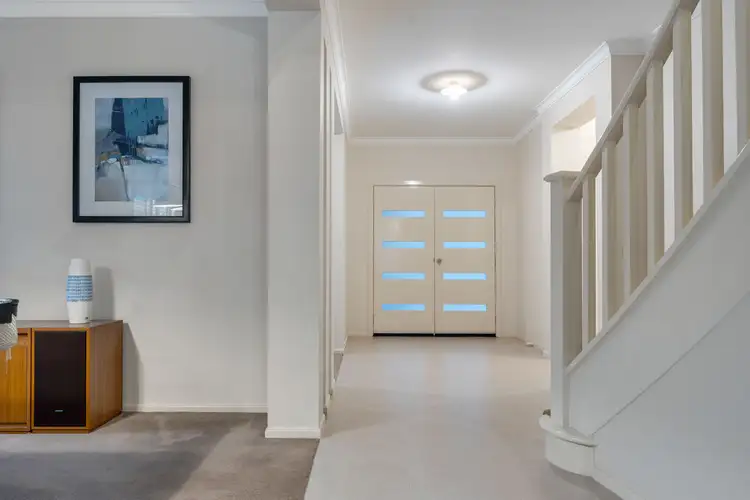 Second view of Homely house listing, 18 Highview Place, Craigieburn VIC 3064