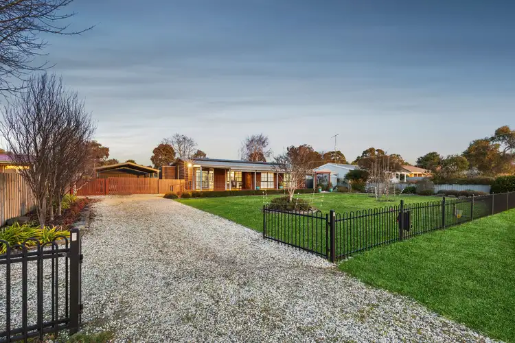 38 McMasters Lane, Lancefield VIC 3435