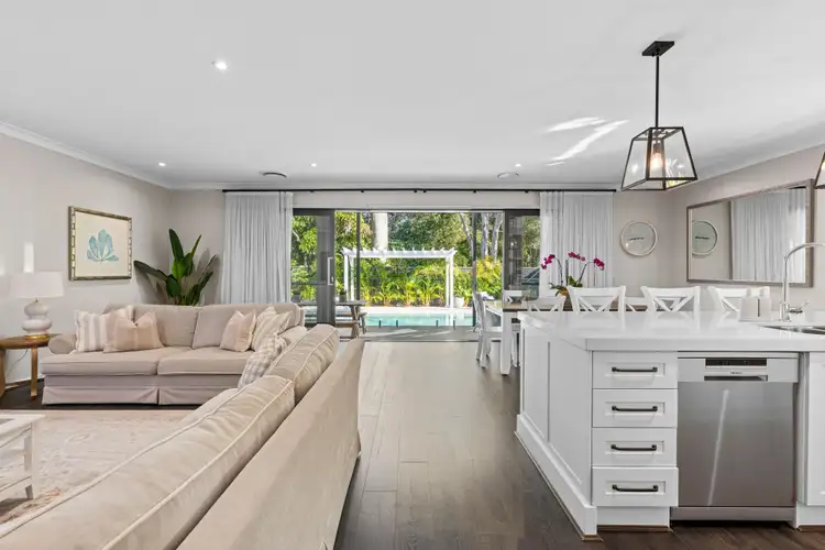 128 Acanthus Avenue, Burleigh Waters QLD 4220