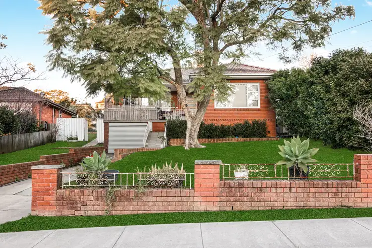 18 Dobson Crescent, Baulkham Hills NSW 2153