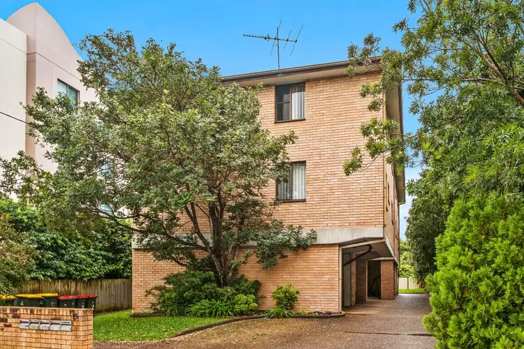 Main view of Homely unit listing, 4/15 Virginia Street, North Wollongong NSW 2500