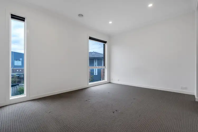 Seventh view of Homely house listing, 8 Toombal Place, Craigieburn VIC 3064