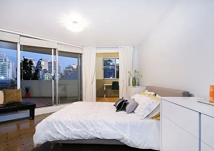 Third view of Homely apartment listing, 2/69 Leichhardt Street, Spring Hill QLD 4000