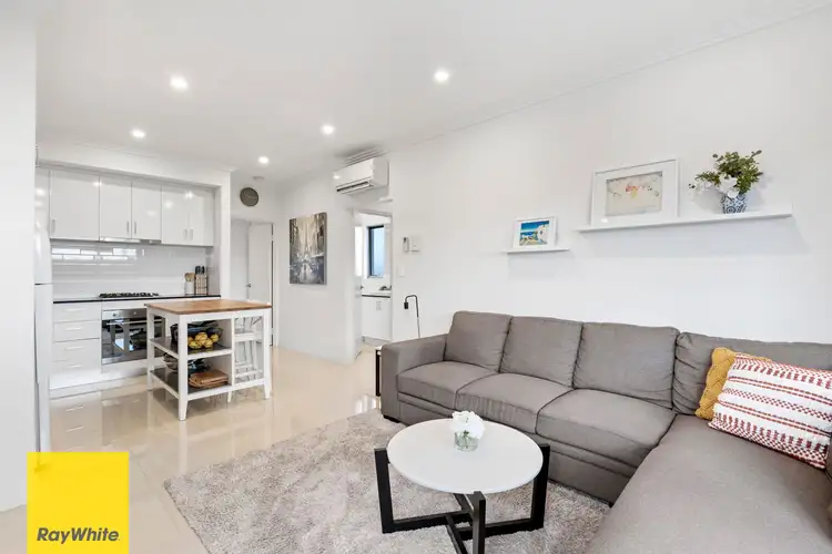 10/10 Peppering Way, Westminster WA 6061