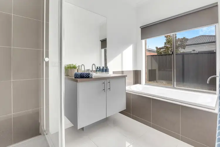 Fifth view of Homely house listing, 38 Baronial Way, Craigieburn VIC 3064