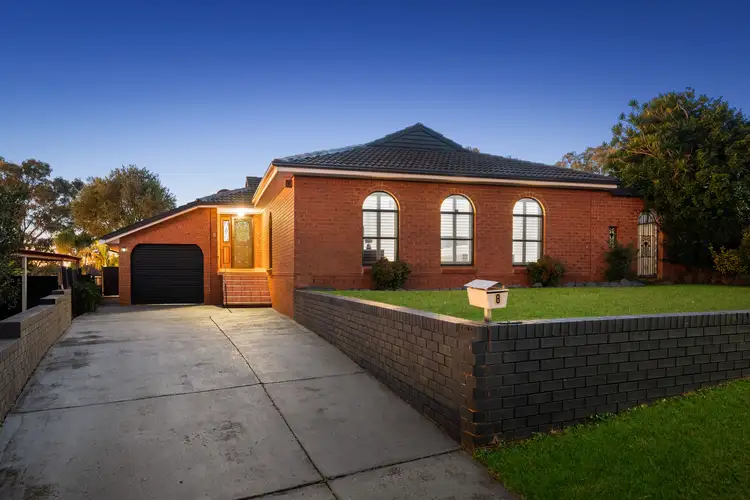 8 Renfrew Street, St Andrews NSW 2566