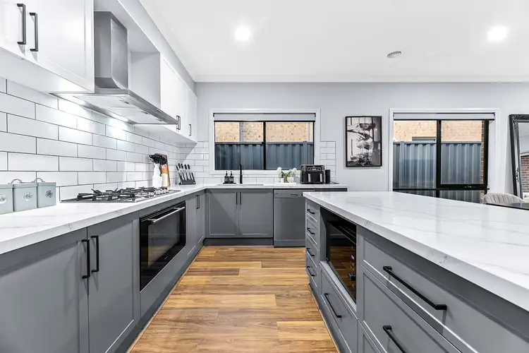 Sixth view of Homely house listing, 25 Positano Circuit, Berwick VIC 3806
