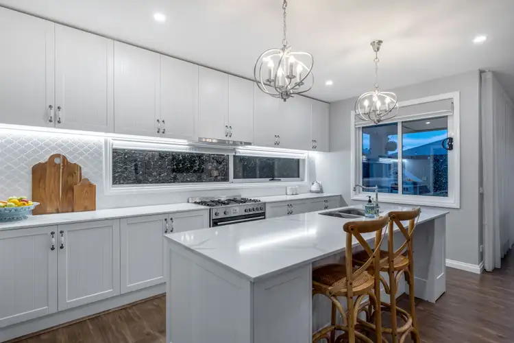 Fourth view of Homely house listing, 17 Scenery Drive, Craigieburn VIC 3064