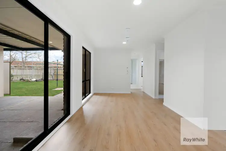 Seventh view of Homely house listing, 2 Themeda Court, Delahey VIC 3037