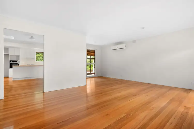 Fourth view of Homely house listing, 5 Lorraine Avenue, Langwarrin VIC 3910