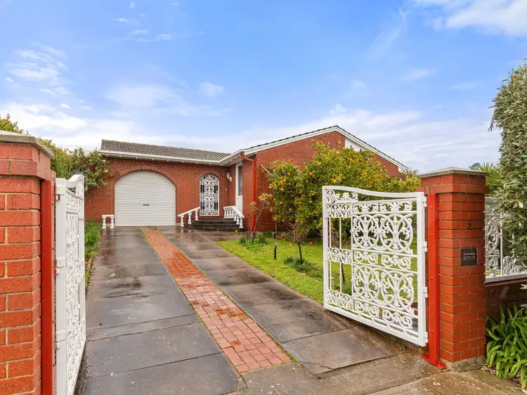 8 Marana Avenue, Morphett Vale SA 5162