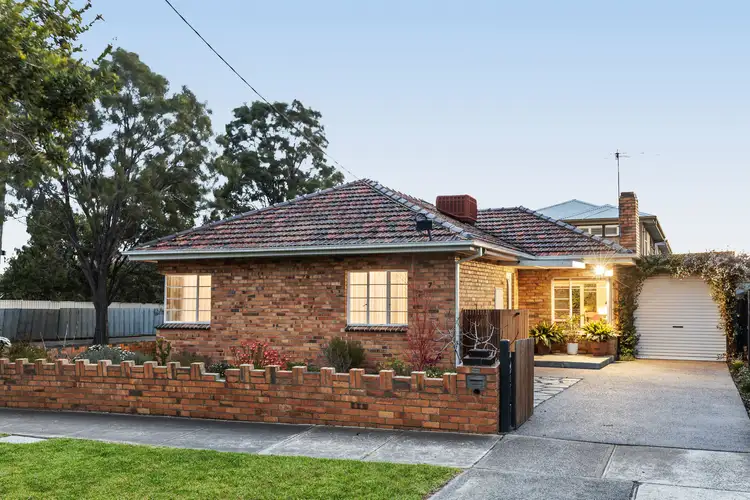 7 Conifer Avenue, Brooklyn VIC 3012