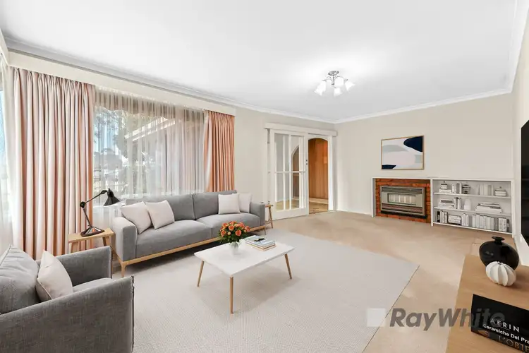 Second view of Homely house listing, 8 Singleton Drive, Mulgrave VIC 3170