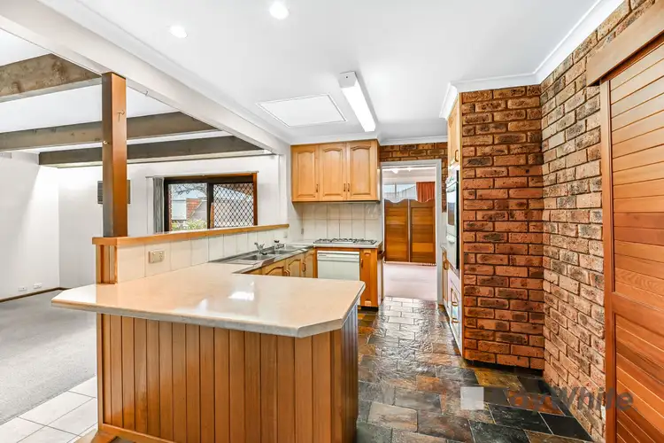 Fifth view of Homely house listing, 8 Singleton Drive, Mulgrave VIC 3170