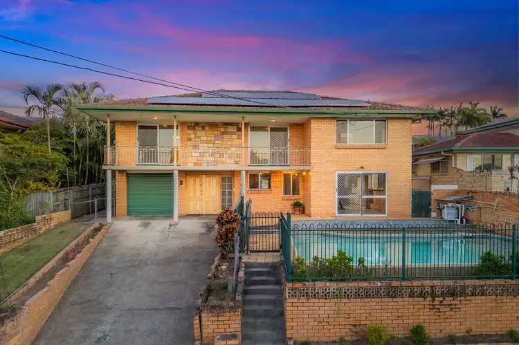 3 Bridgeport Street, Macgregor QLD 4109