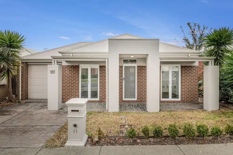 11 Royal Terrace, Craigieburn VIC 3064