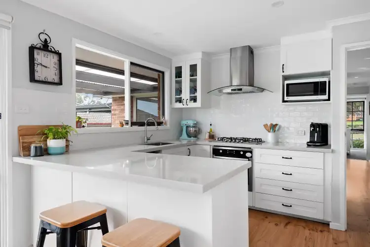 Second view of Homely house listing, 264 Heatherhill Road, Frankston VIC 3199