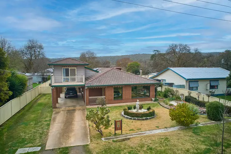 6 Ebden Street, Heathcote VIC 3523