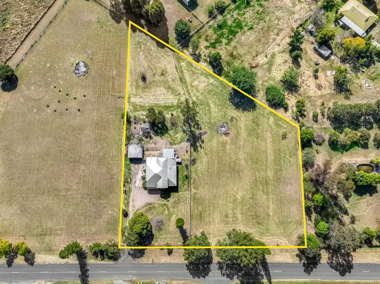 8 Edward Street, Kalbar QLD 4309