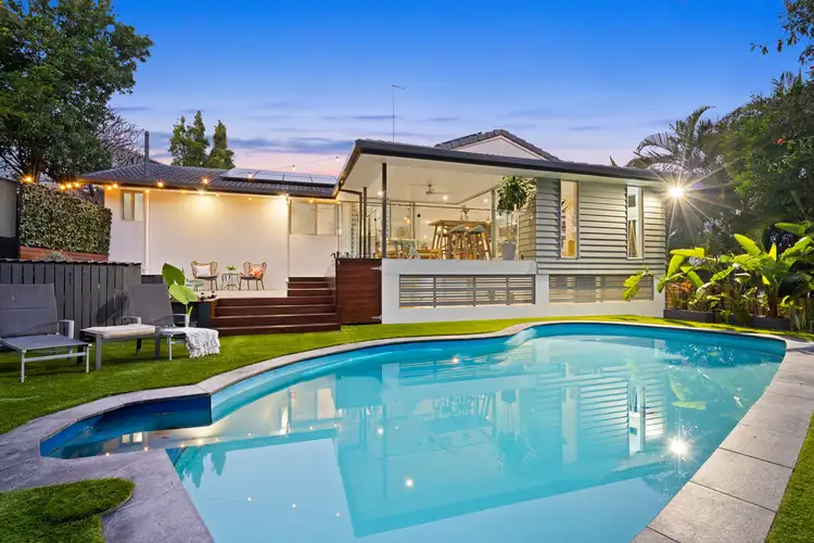 34 Evans Drive, Benowa QLD 4217