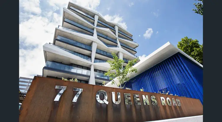 813/77 Queens Road, Melbourne VIC 3004