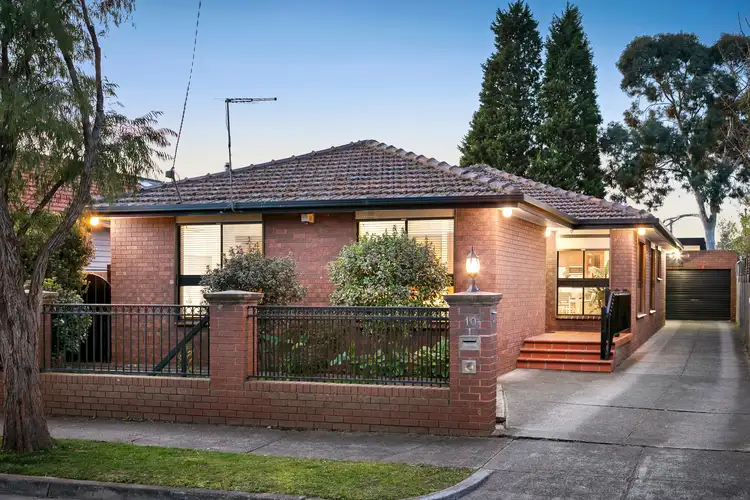 10 Third Avenue, Brunswick VIC 3056