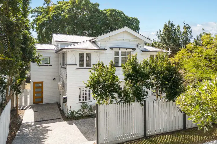 11 Dutton Street, Hawthorne QLD 4171