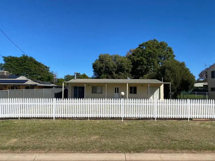 16 Elizabeth Street, St George QLD 4487