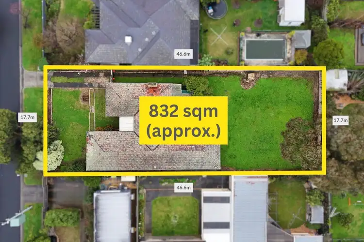 Second view of Homely house listing, 2 Marylin Court, Bentleigh East VIC 3165