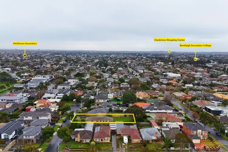 Sixth view of Homely house listing, 2 Marylin Court, Bentleigh East VIC 3165