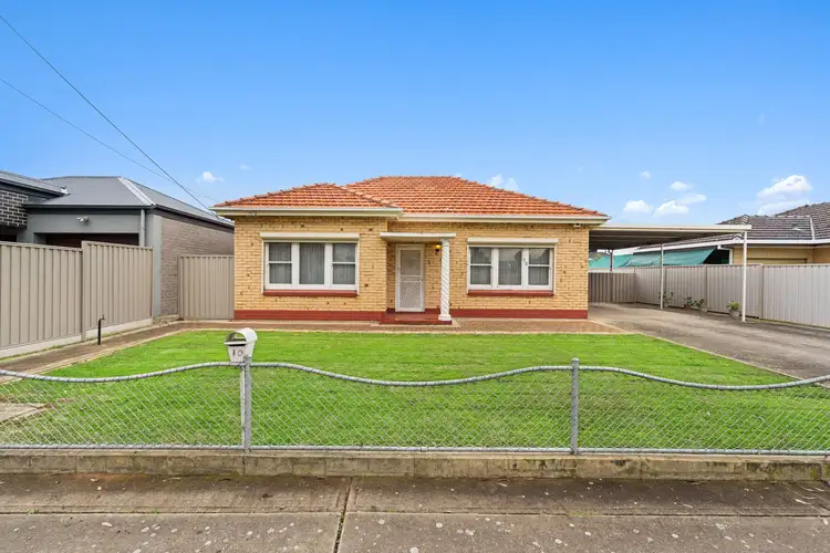 10 Honeyton Street, Seaton SA 5023