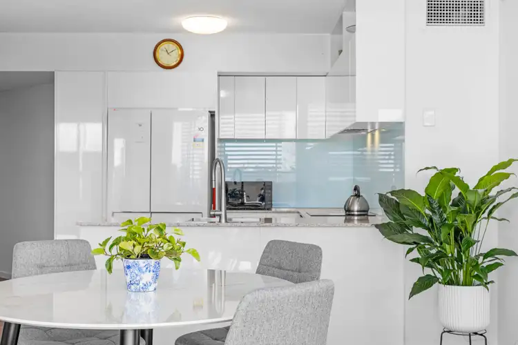 Sixth view of Homely unit listing, 4/27 Station Road, Indooroopilly QLD 4068