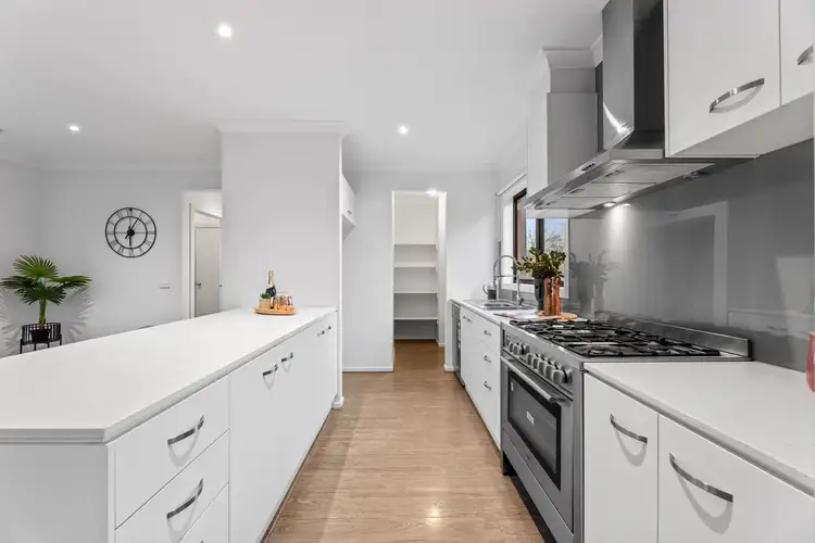 Sixth view of Homely townhouse listing, 1/472 Highbury Road, Mount Waverley VIC 3149