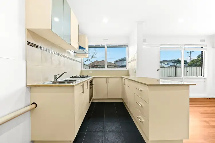3/2 Thompson Street, Clayton VIC 3168
