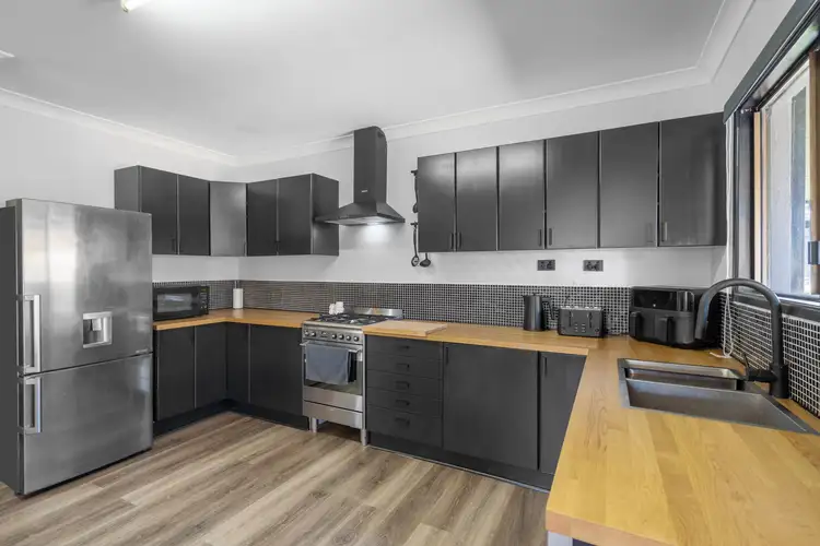 Third view of Homely house listing, 10 Brendan Court, Hatton Vale QLD 4341