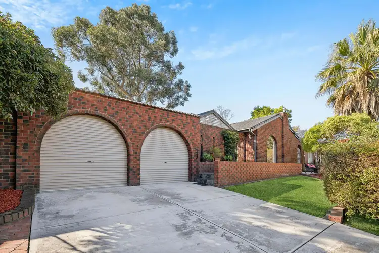 18 Broadmeadow Drive, Flagstaff Hill SA 5159
