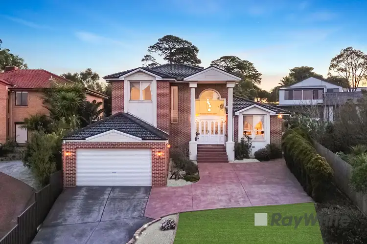 9 Landsborough Close, Endeavour Hills VIC 3802
